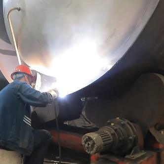 Δεξαμενή αποθήκευσης αργού πετρελαίου 500L-30000L με βαλβίδα ανακούφισης πίεσης 16bar